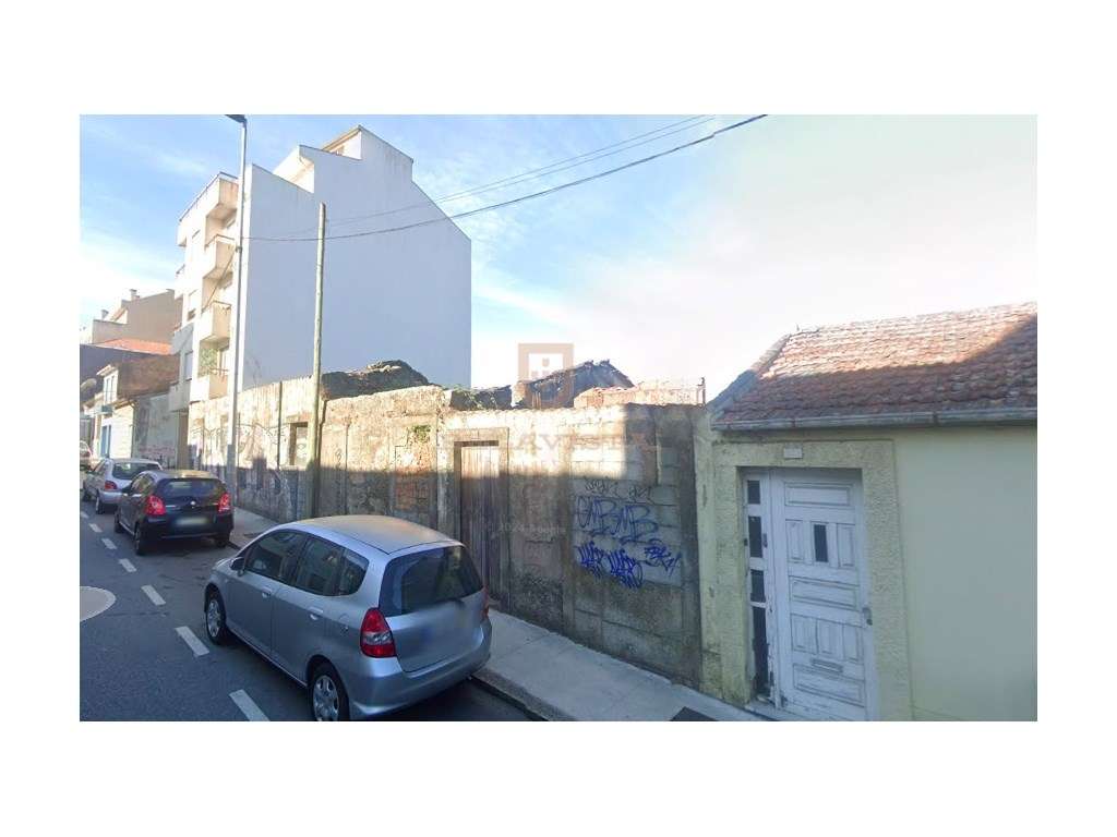 Terreno p/ construção em altura - ao Hospital de S. João - S. Mamed... - Grande imagem: 3/4