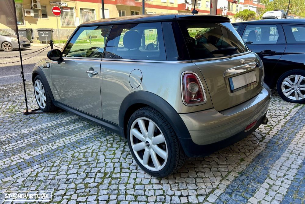MINI 3 Portas Cooper D - 3