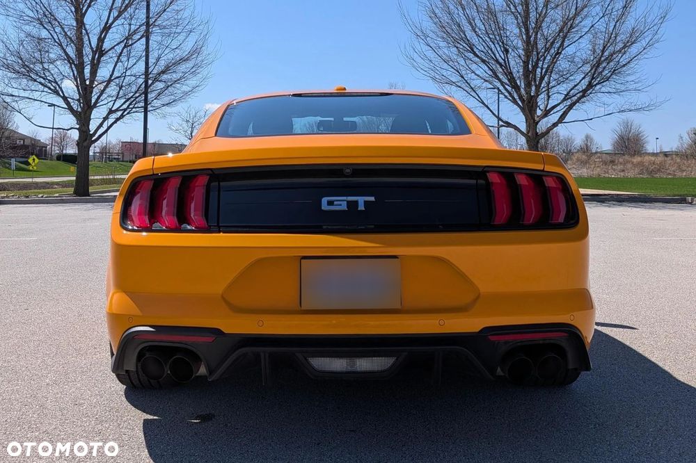 Ford Mustang 5.0 V8 GT - 4