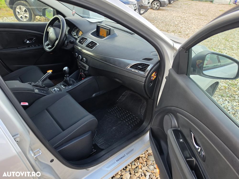 Renault Megane 1.5 dCi Dynamique - 8