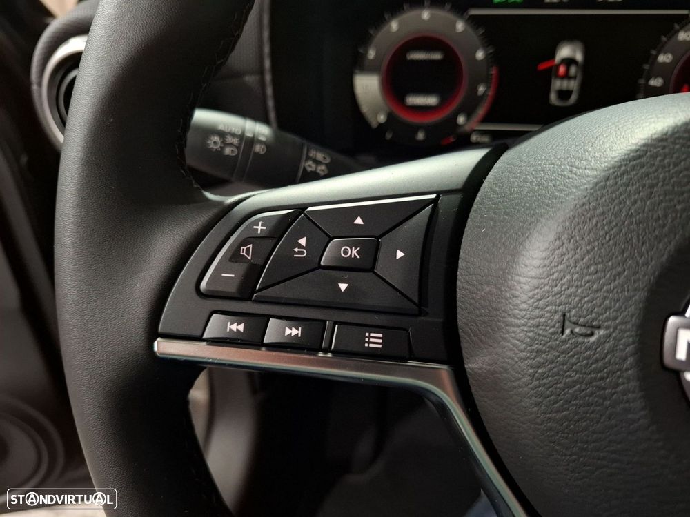 Nissan Juke 1.0 DIG-T N-Connecta DCT - 10