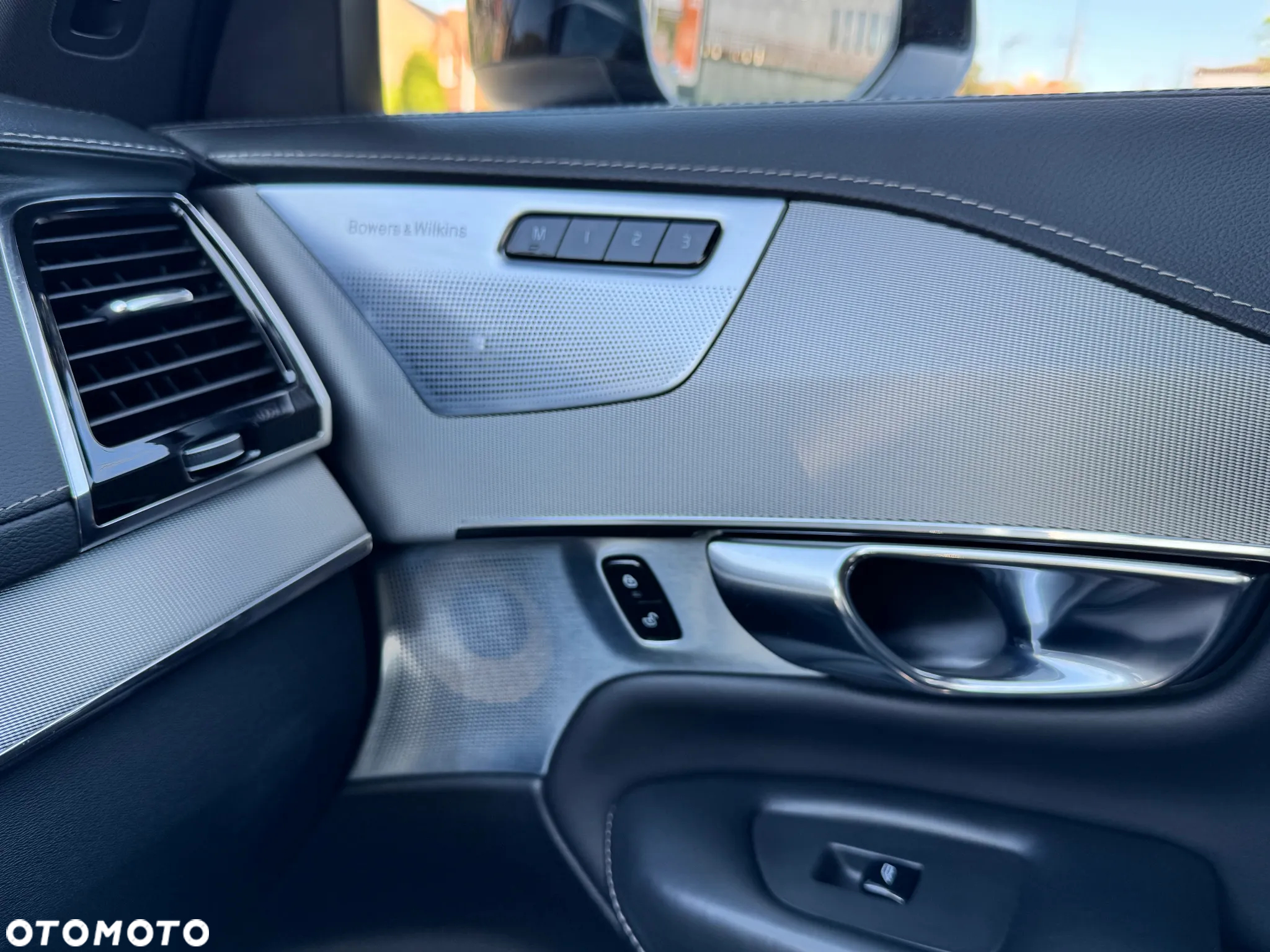 Volvo XC 90 - 24