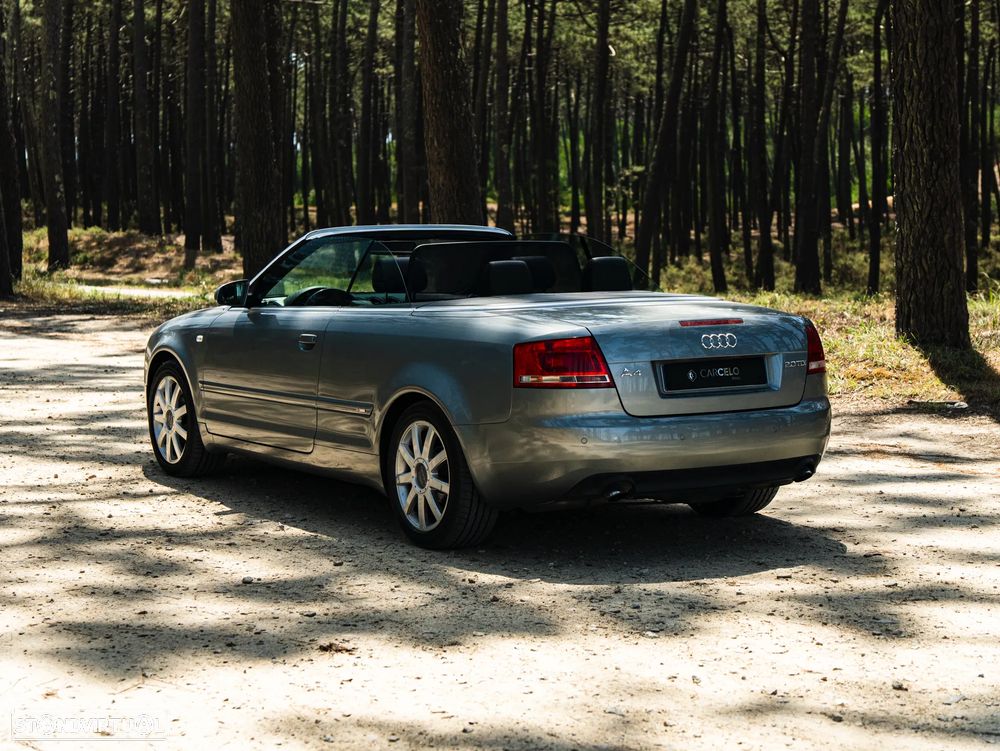 Audi A4 Cabrio 2.0 TDI S-line - 4