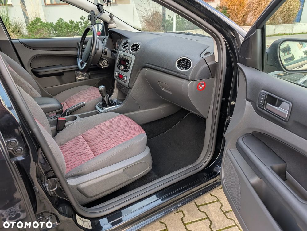 Ford Focus Turnier 2.0 16V Fun X - 13