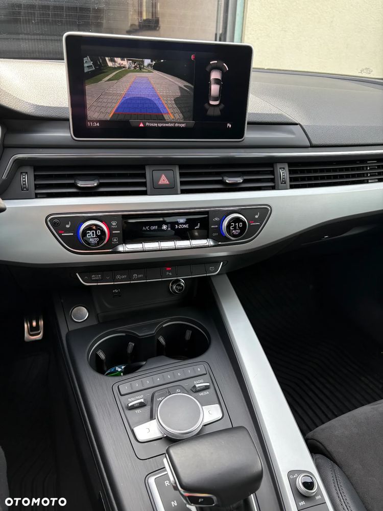 Audi A4 Limousine - 16