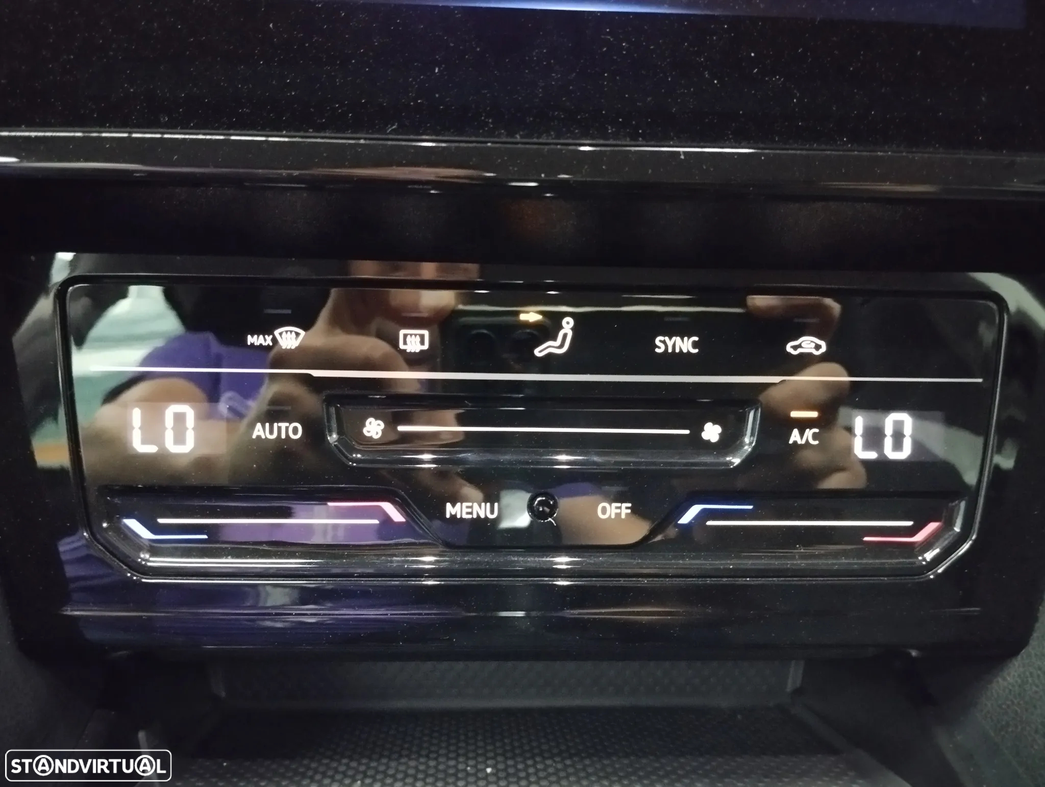 VW Passat Variant 2.0 TDi Business DSG - 33