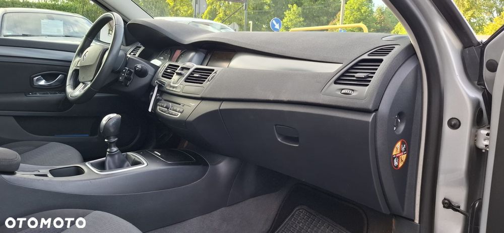 Renault Laguna 2.0 dCi Expression - 12