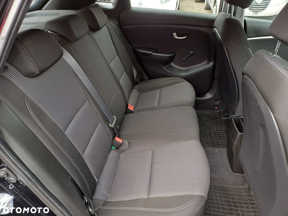Hyundai i30 1.4 Classic + - 13