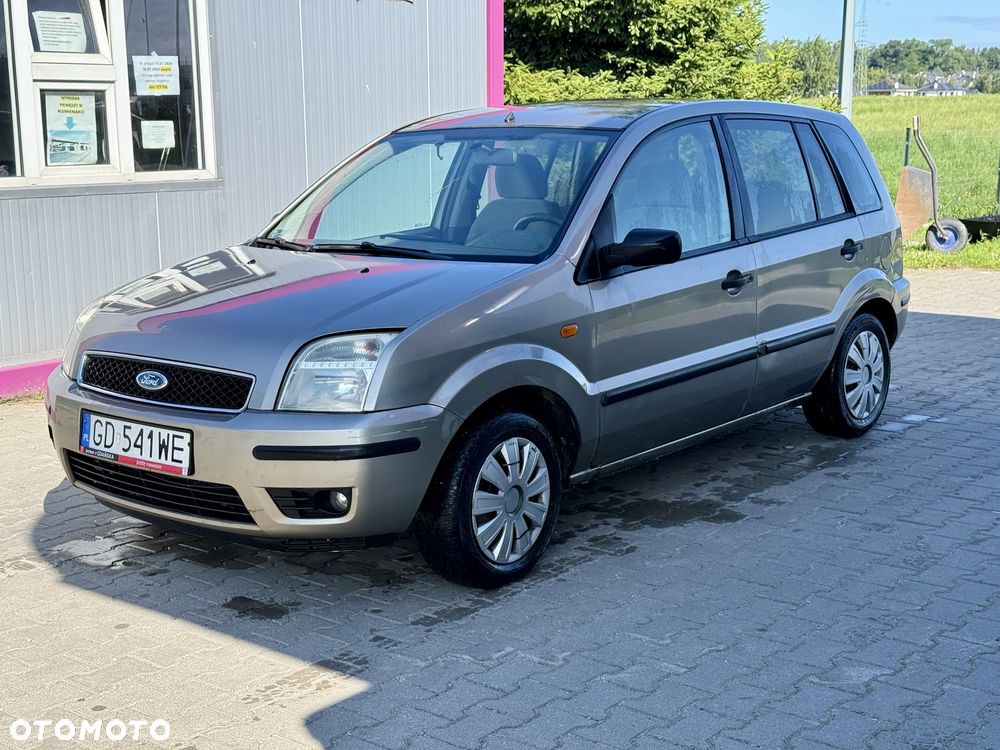 Ford Fusion - 2