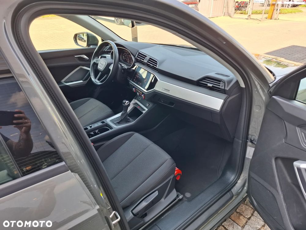 Audi Q3 35 TFSI S tronic - 8