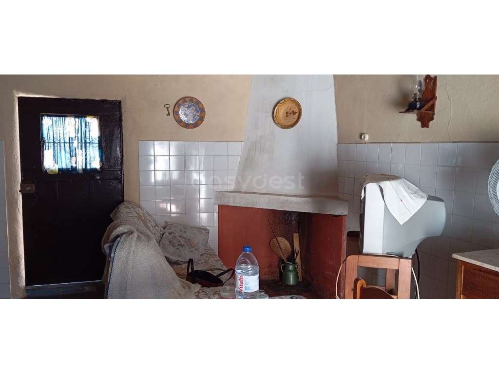 Moradia situada em aldeia de Baleizão, com 2 quartos - Grande imagem: 5/12