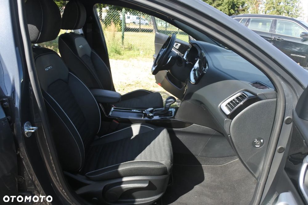 Kia ProCeed 1.5 T-GDI DCT7 OPF GT LINE - 6