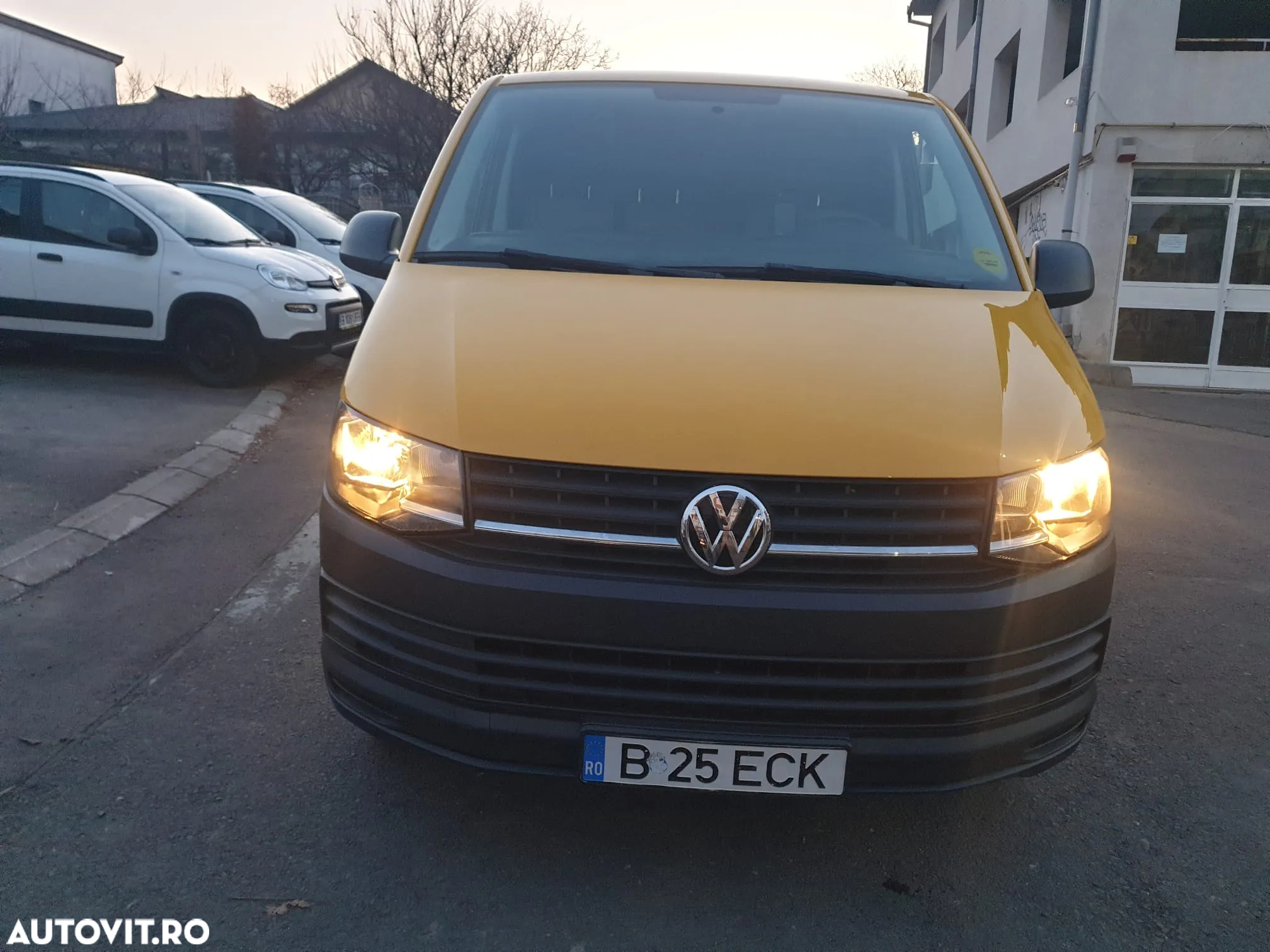 Volkswagen Transporter Kombi T6 2.0 TDI 75 kW LR - 2
