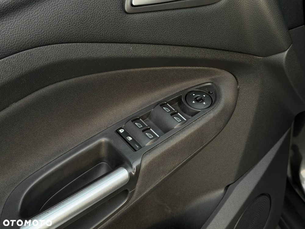 Ford C-MAX - 17