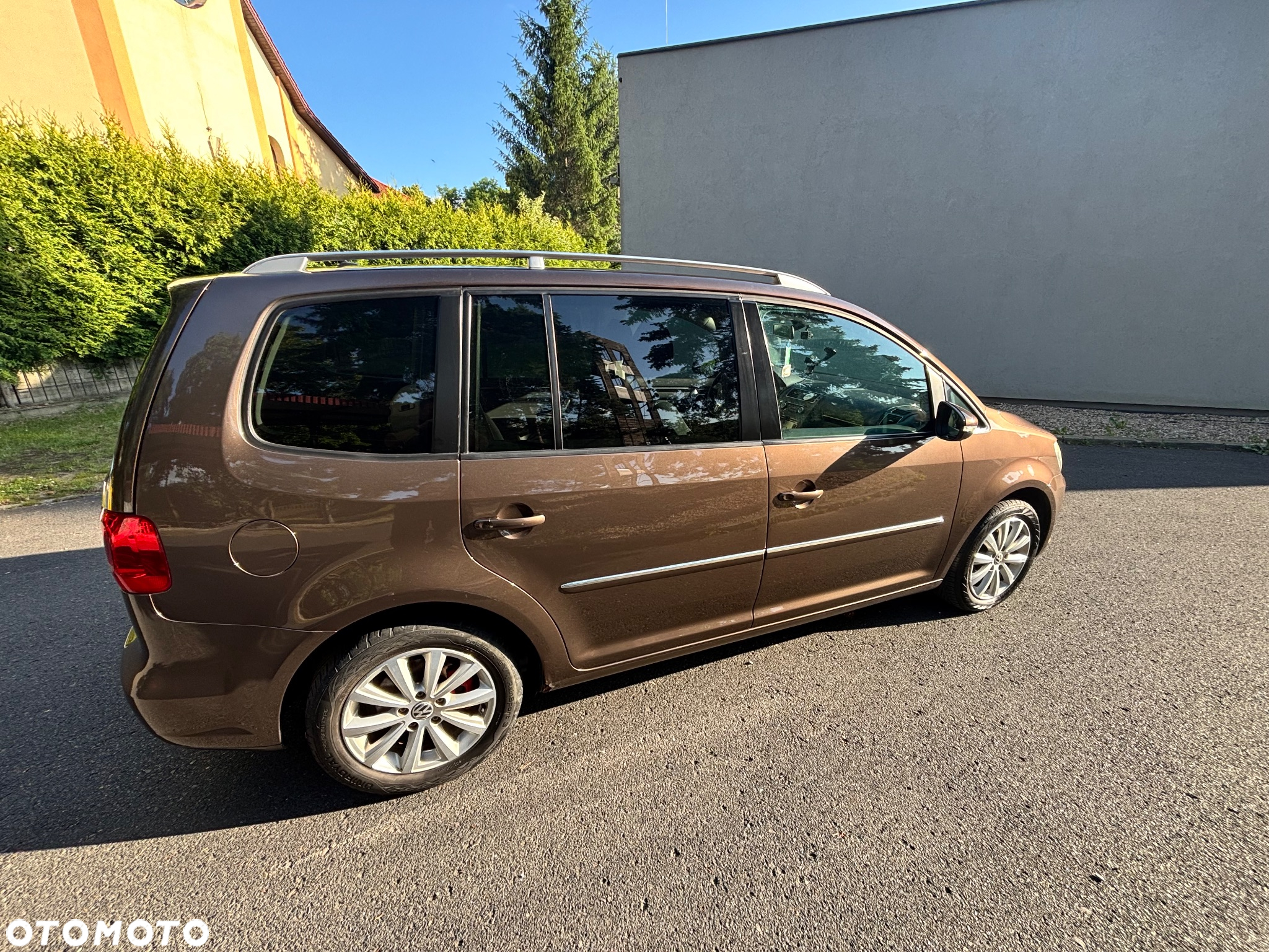 Volkswagen Touran 2.0 TDI DPF Highline - 8