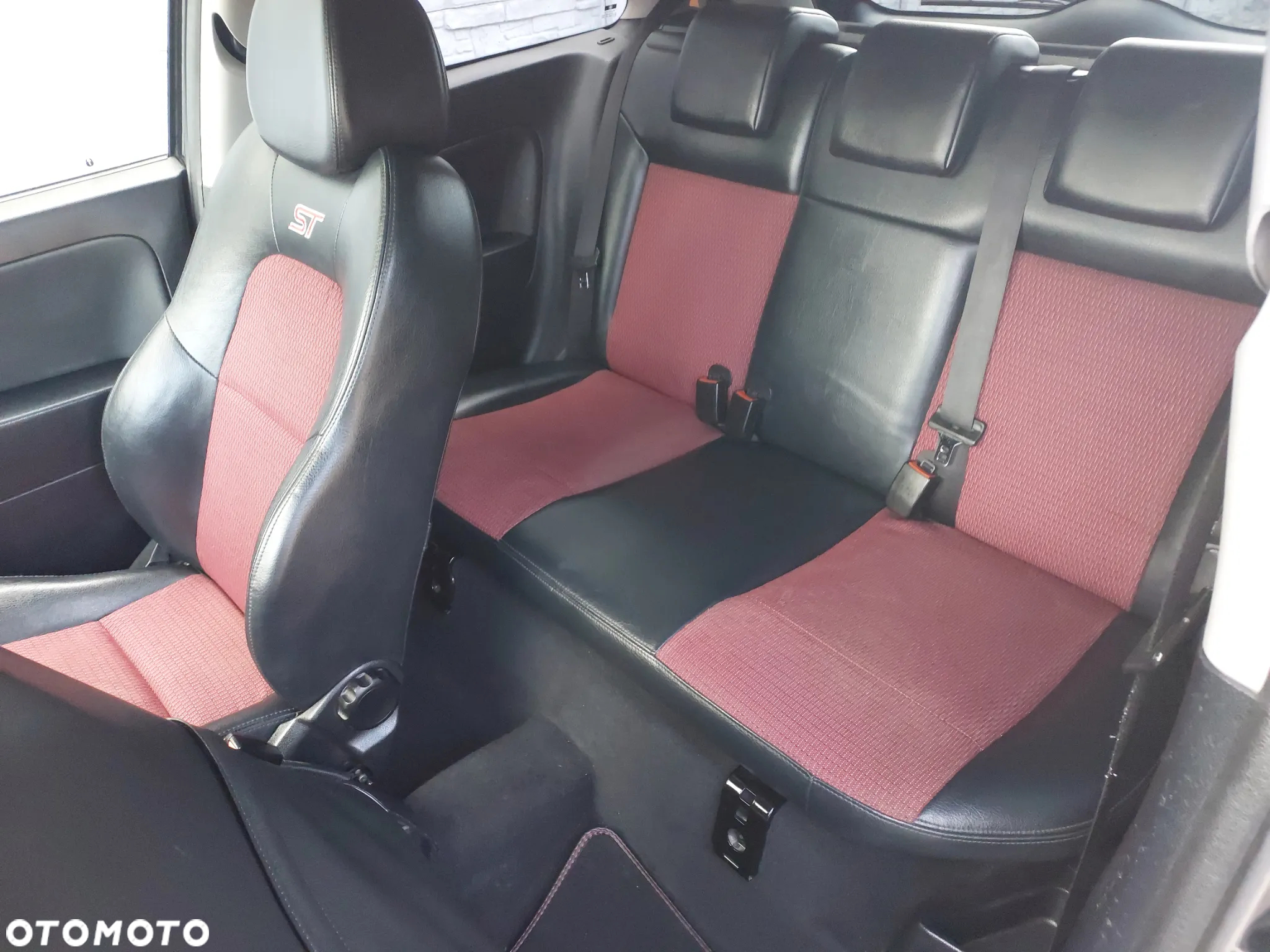 Ford Fiesta 2.0 ST - 6
