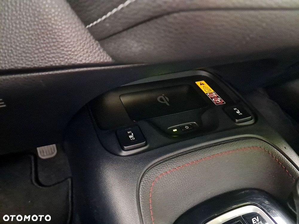Toyota Corolla 1.8 Hybrid GR Sport Dynamic - 25