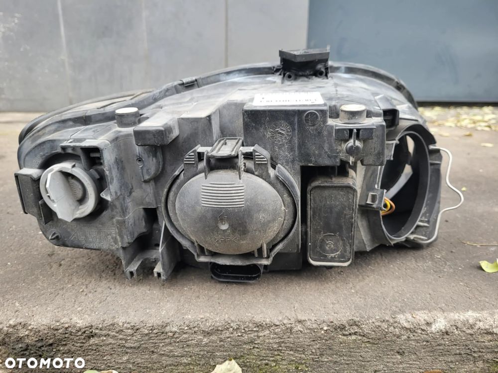 Lampy przednie Audi A4 B7 - 3