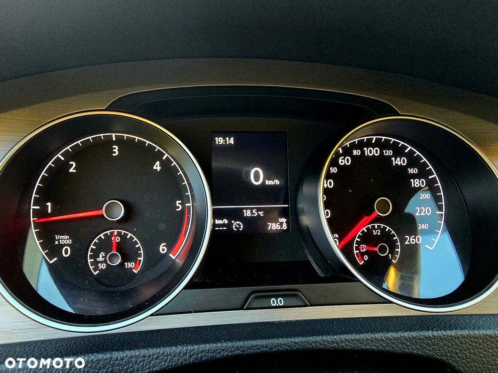 Volkswagen Golf 1.6 TDI BMT Highline - 23