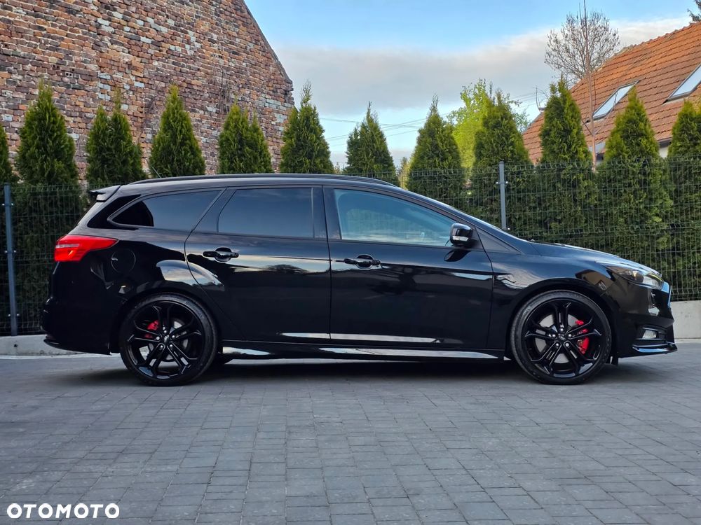 Ford Focus 2.0 EcoBoost ST-2 - 37