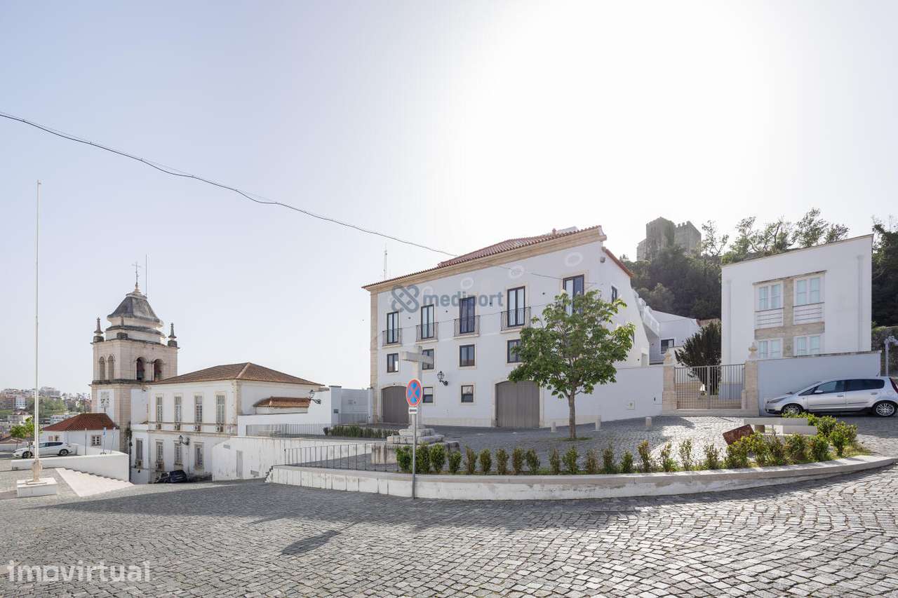 APARTAMENTO T3 JUNTO AO CASTELO LEIRIA - FACÇÃO E - Grande imagem: 2/50