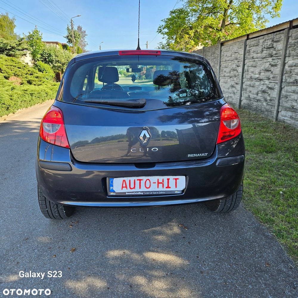 Renault Clio 1.6 Confort Privilege - 8