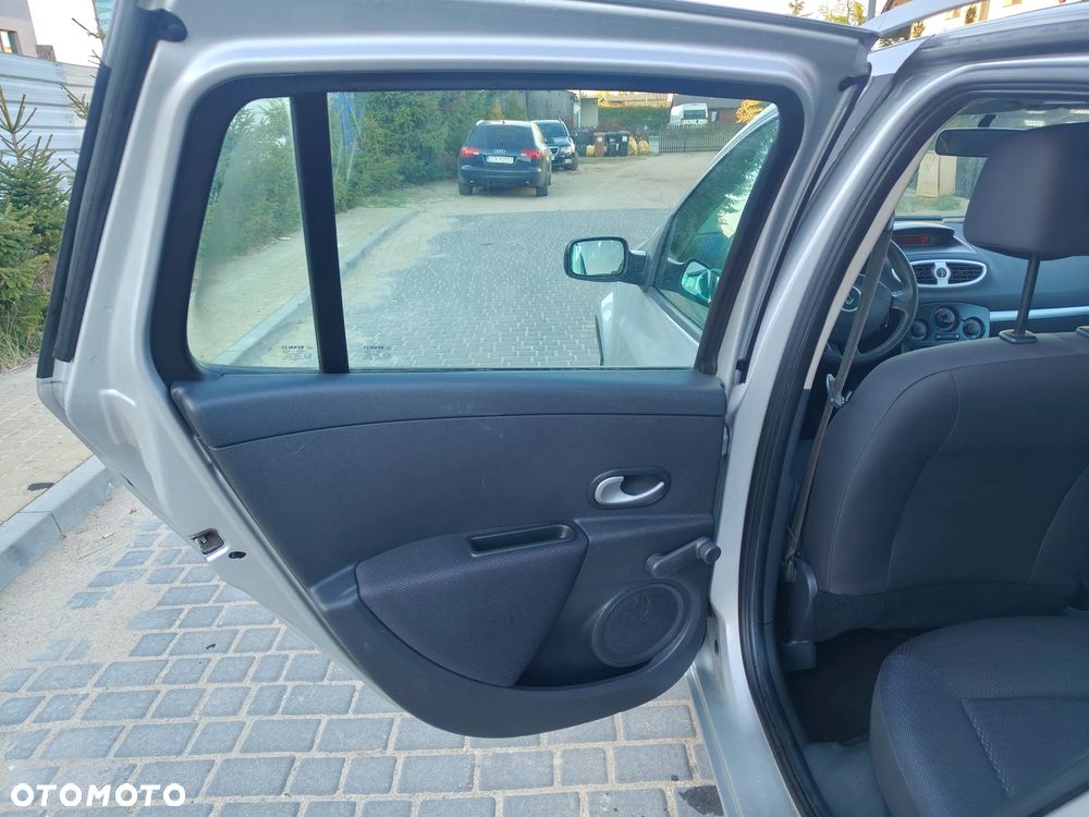 Renault Clio 1.2 TCE Authentique - 18