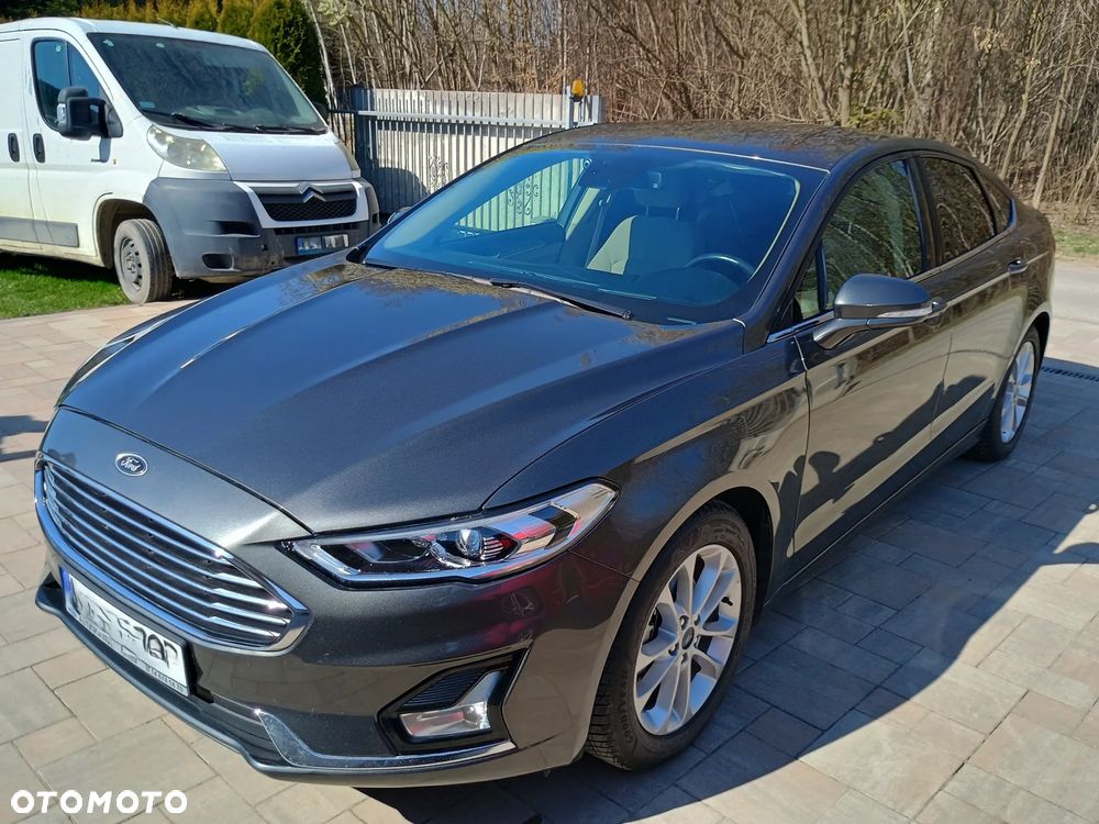 Ford Fusion - 9