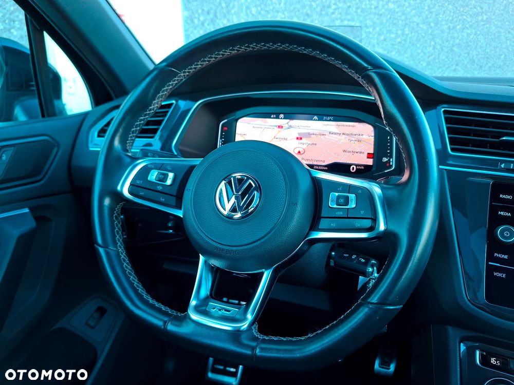 Volkswagen Tiguan - 36