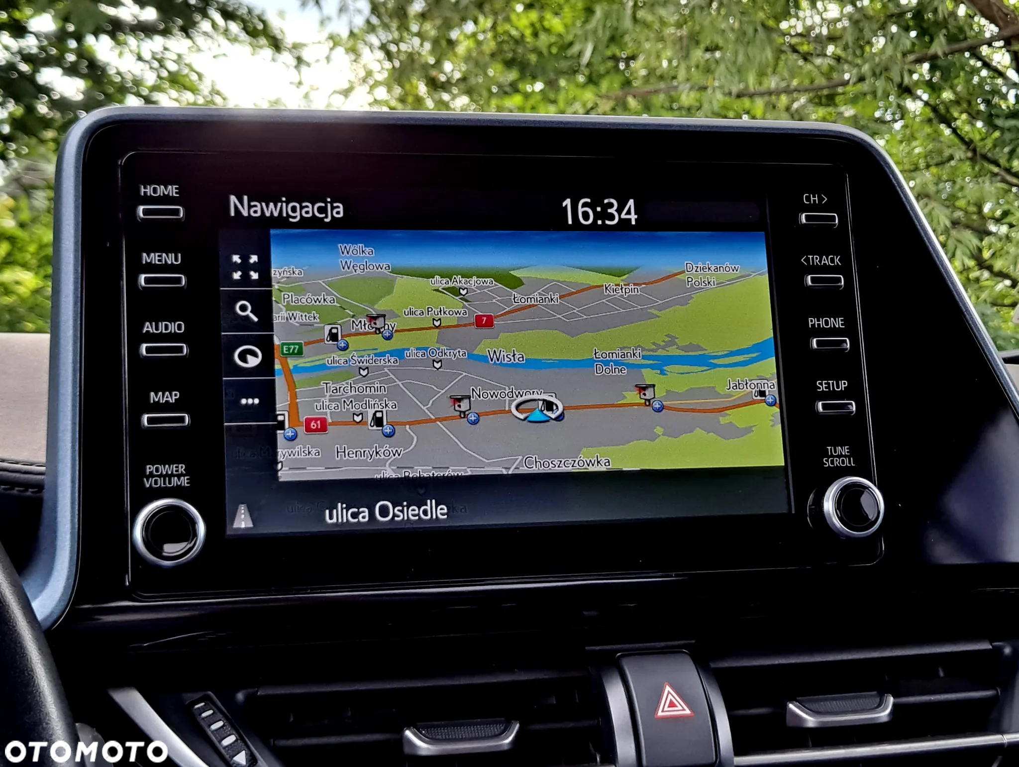 Toyota C-HR 2.0 Hybrid Executive - 8