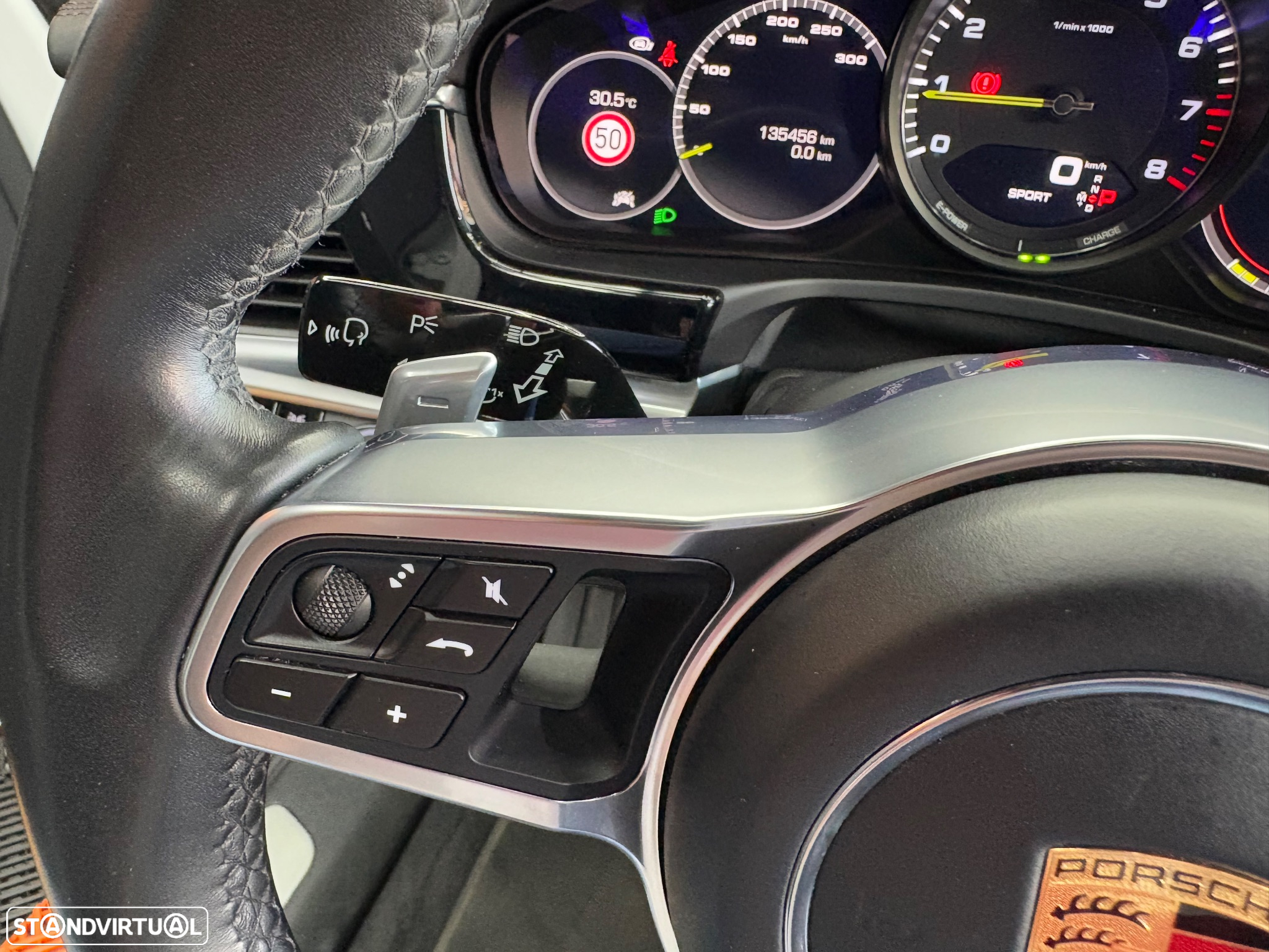 Porsche Panamera 4 E-Hybrid - 46