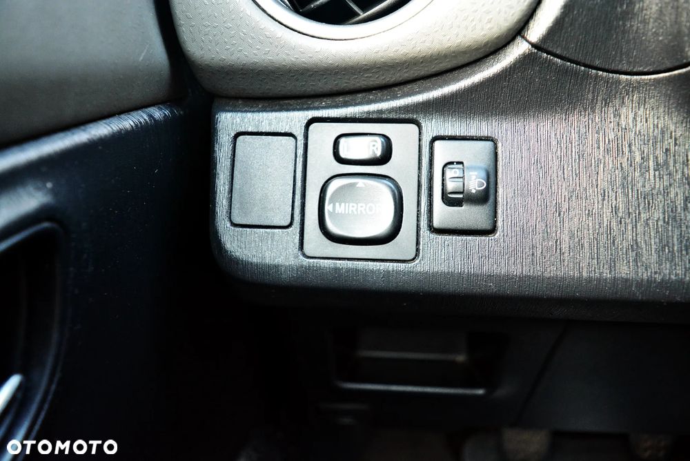 Toyota Yaris 1.0 Active - 25