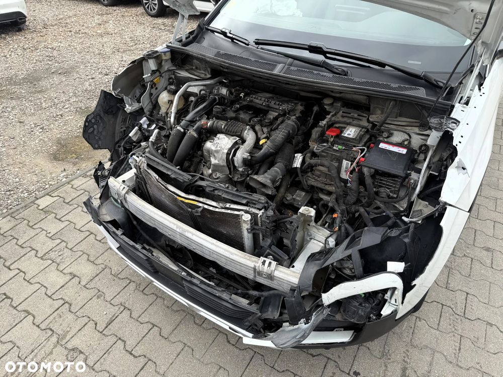 Peugeot 3008 BlueHDi 130 Stop & Start EAT8 Allure Pack - 9