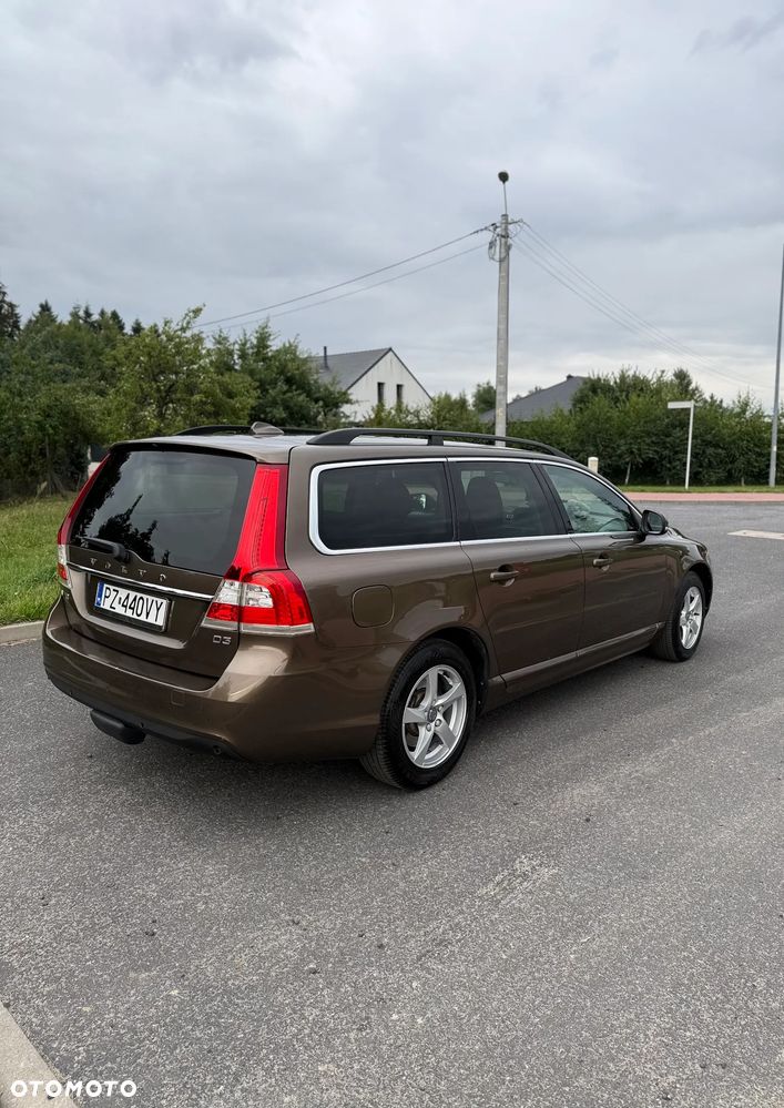 Volvo V70 2015 photo 2