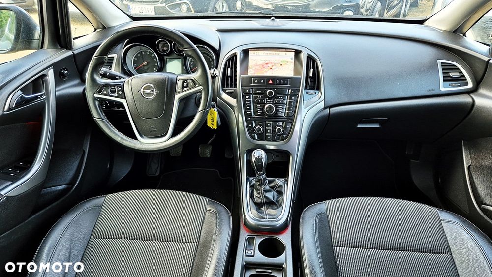 Opel Astra 1.4 Turbo Cosmo - 34
