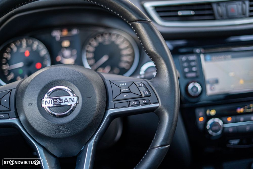Nissan Qashqai 1.2 DIG-T N-Connecta 18 - 11
