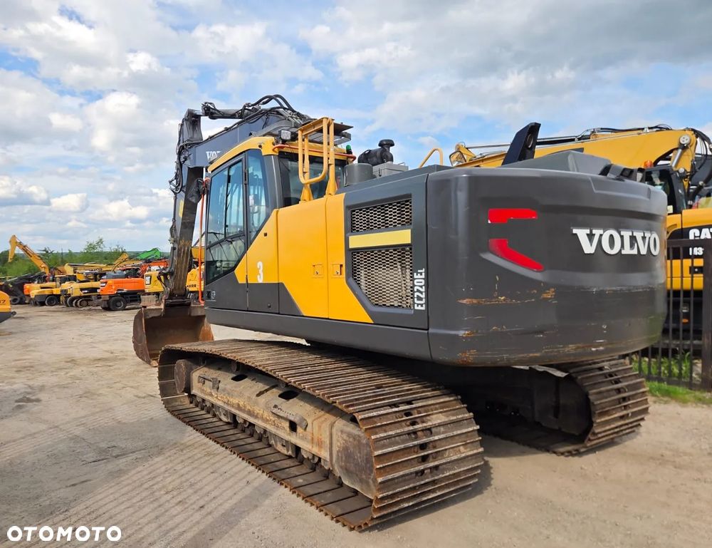 Volvo EC 220 E - 4