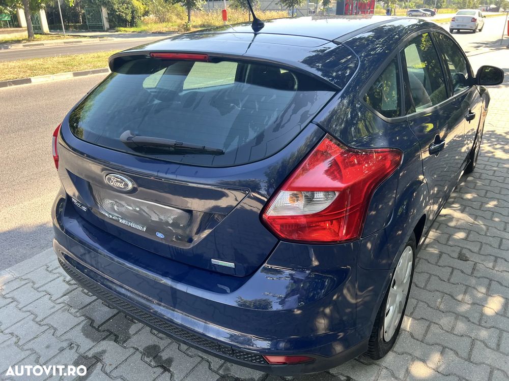 Ford Focus - 12