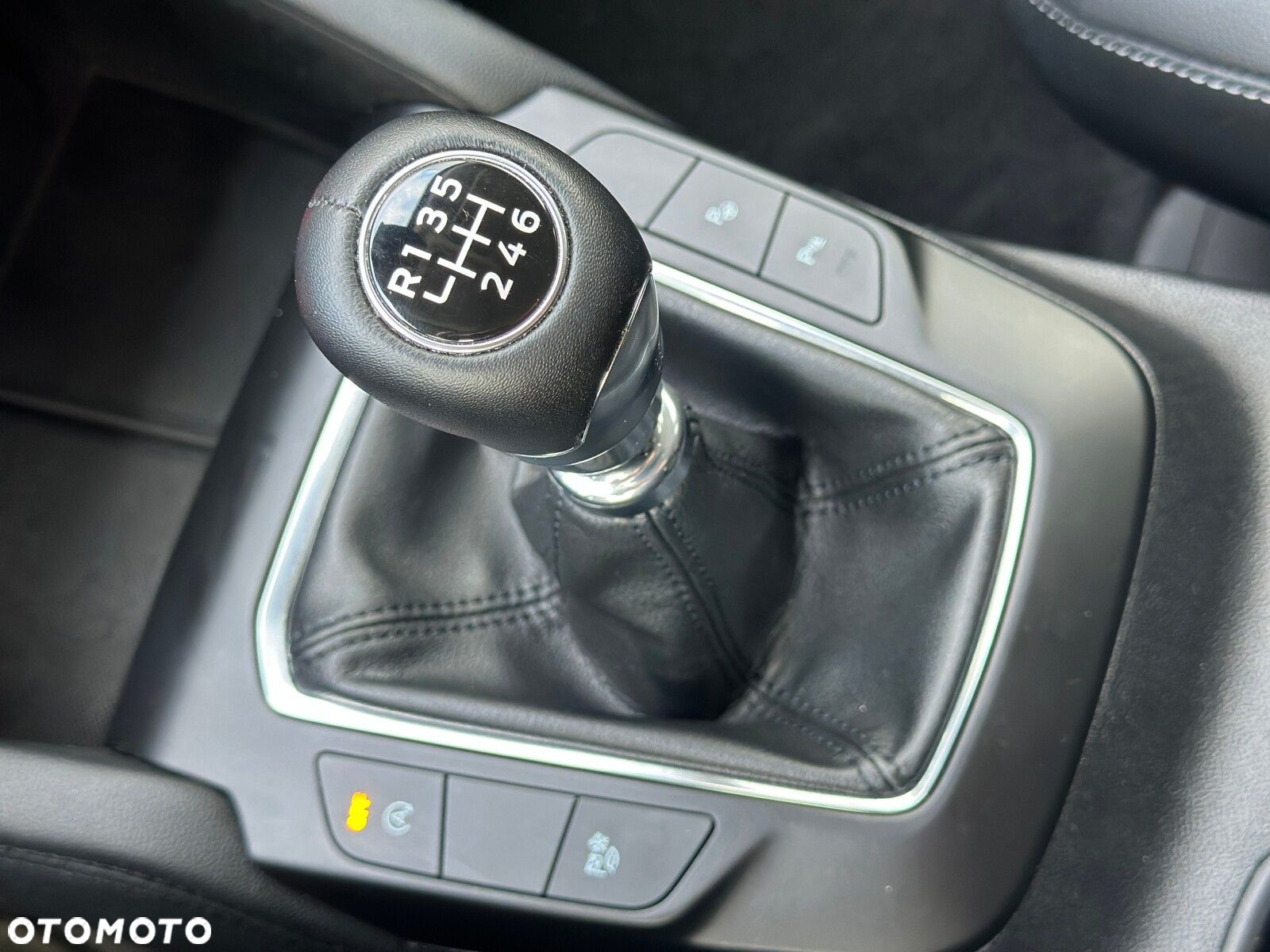 Ford Kuga 1.5 EcoBoost FWD Titanium X - 29