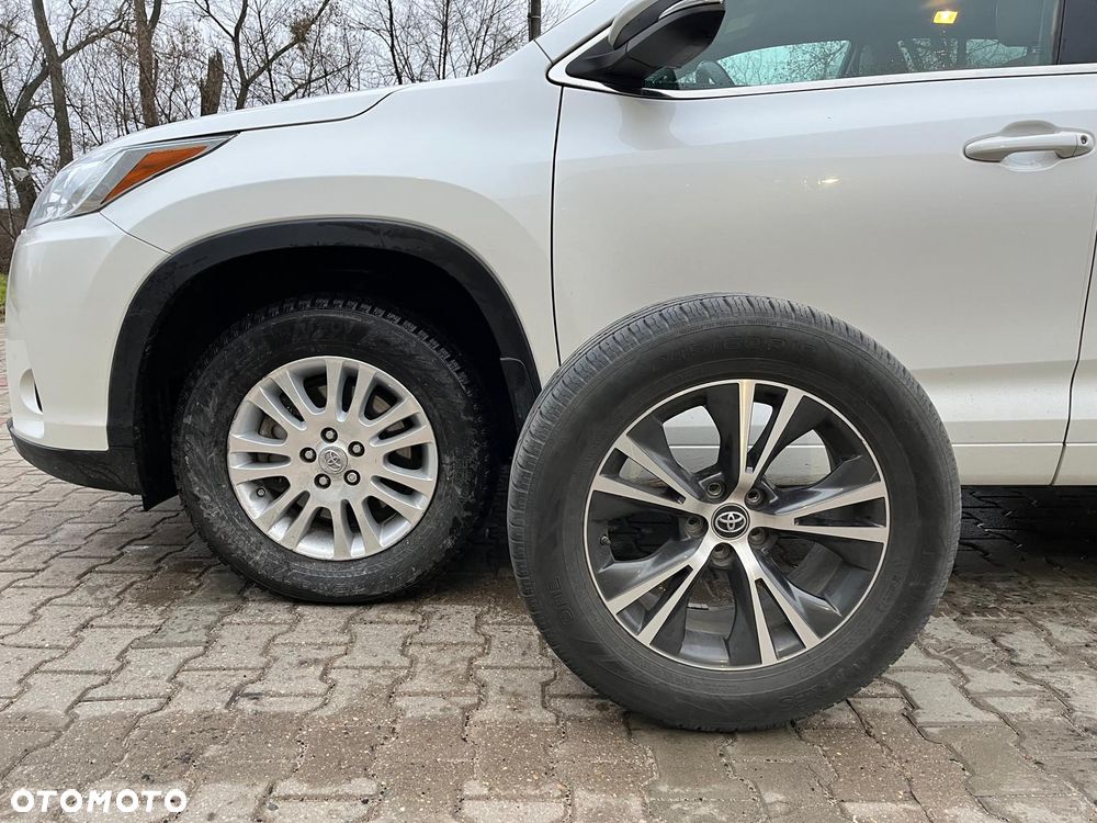 Toyota Highlander - 2