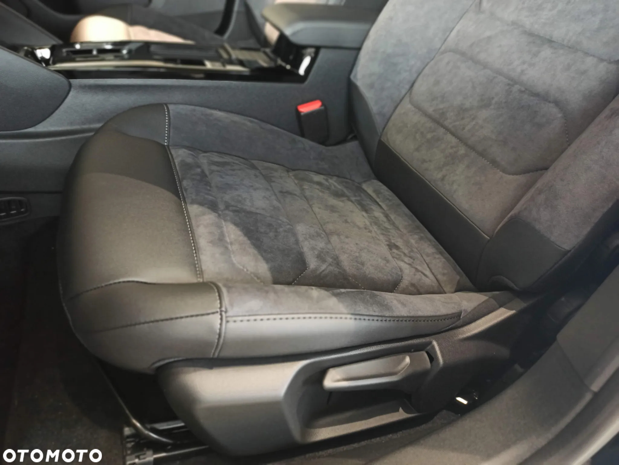 Citroën C4 e-C4 EV156 54kWh Max - 22