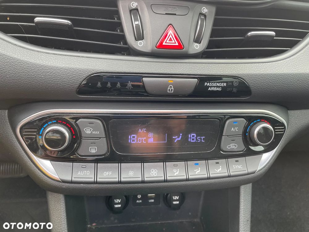 Hyundai i30 1.4 T-GDI DCT Premium - 15
