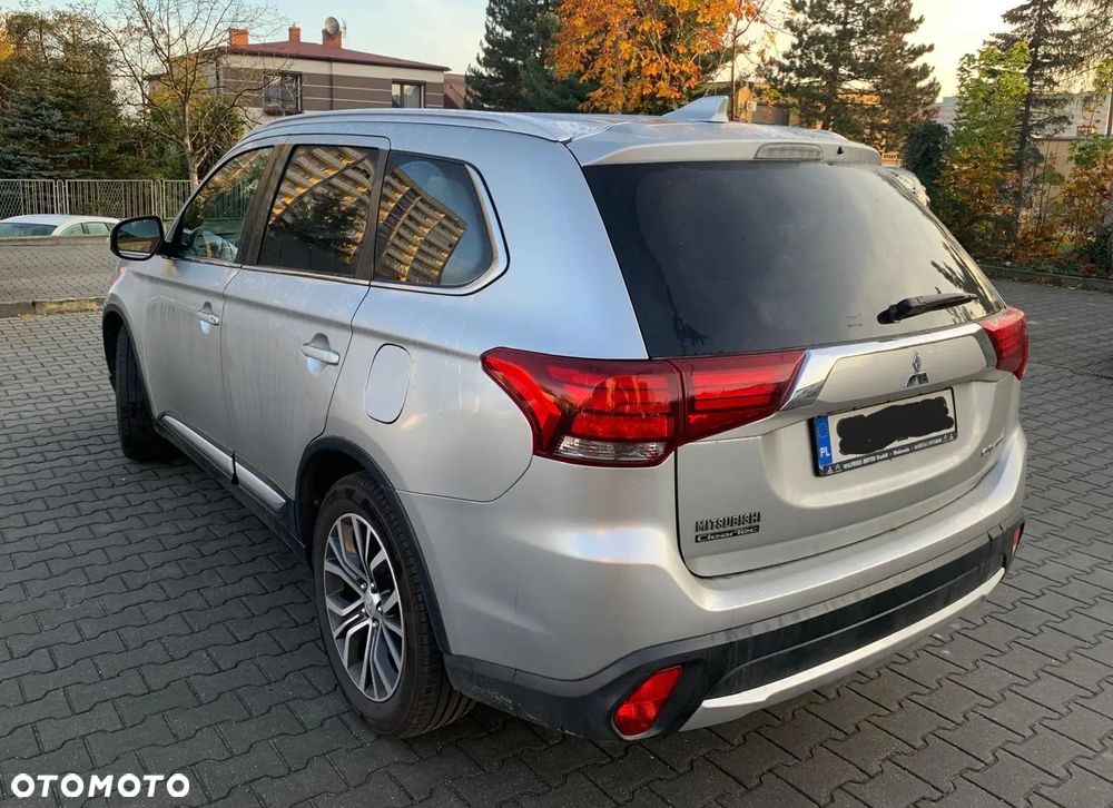 Mitsubishi Outlander - 6