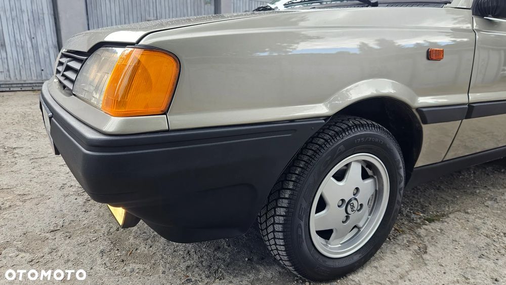 Polonez Caro - 28