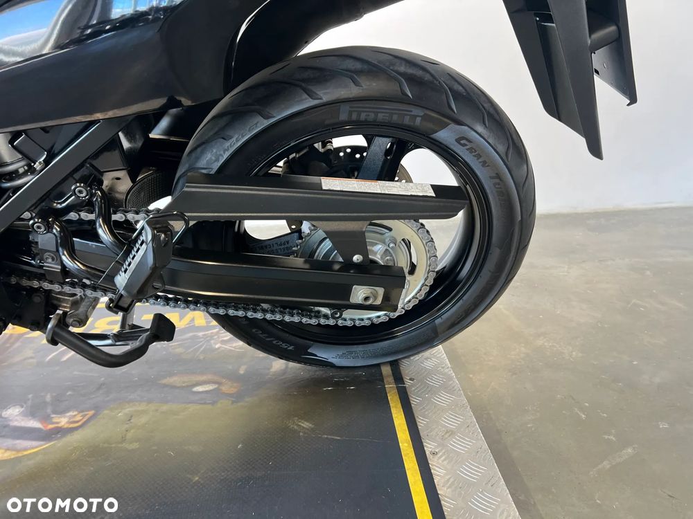 Suzuki V-STROM - 16
