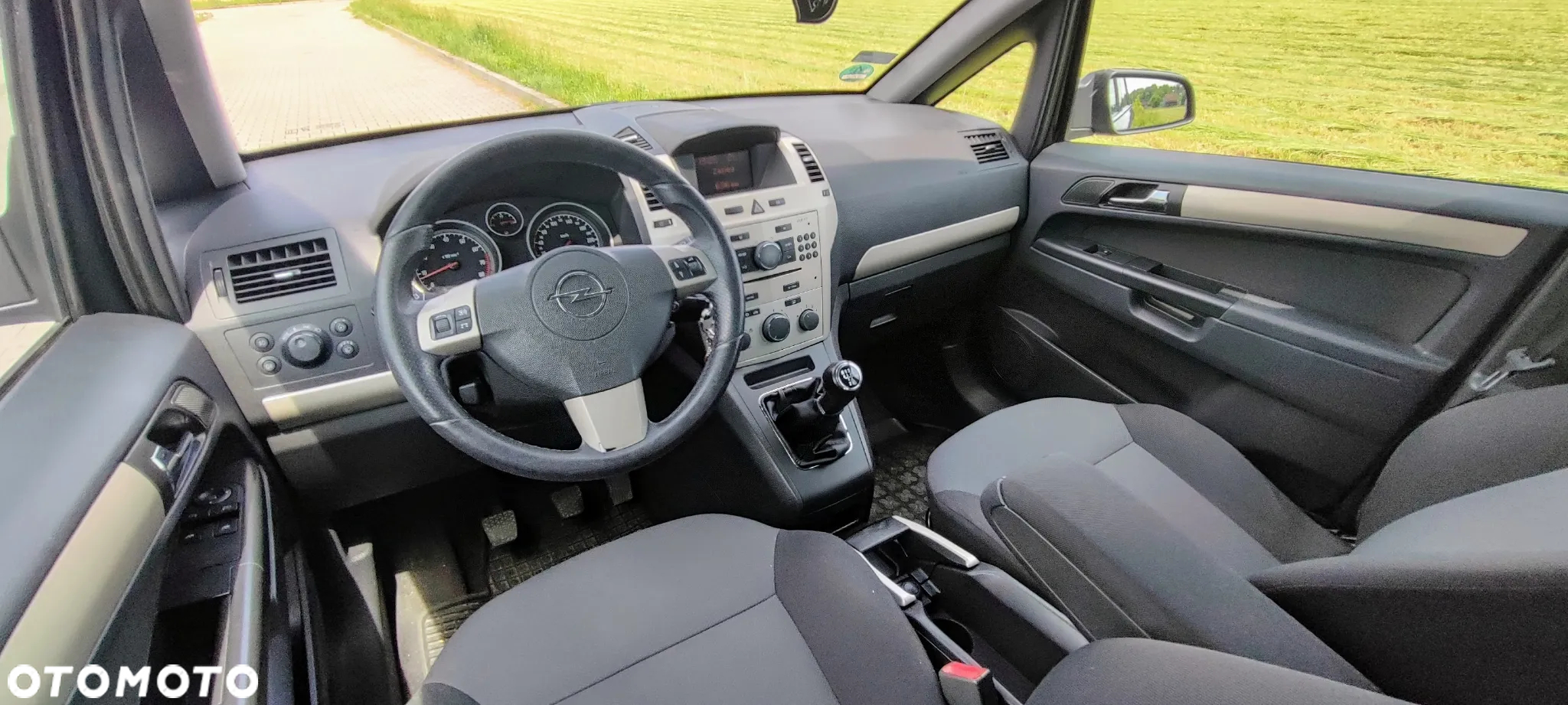 Opel Zafira 1.6 Enjoy - 25