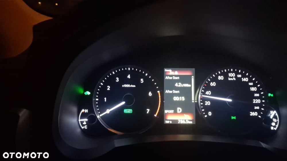 Lexus IS 300h Elegance EU6 - 20