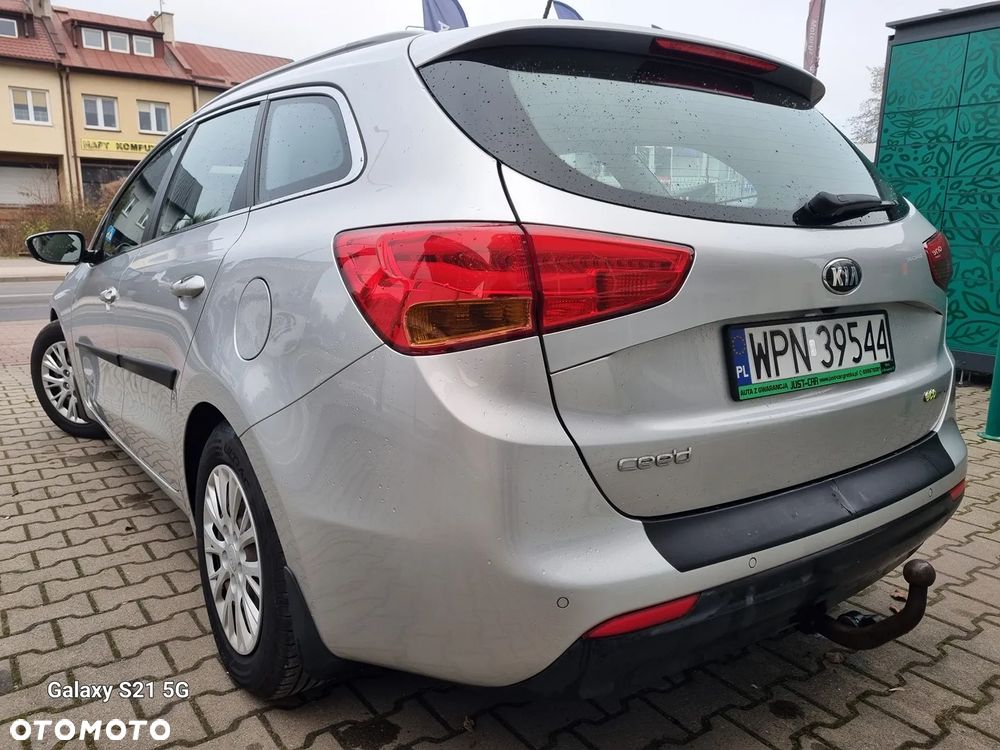 Kia Ceed 1.6 GDI Dream Team Edition - 8