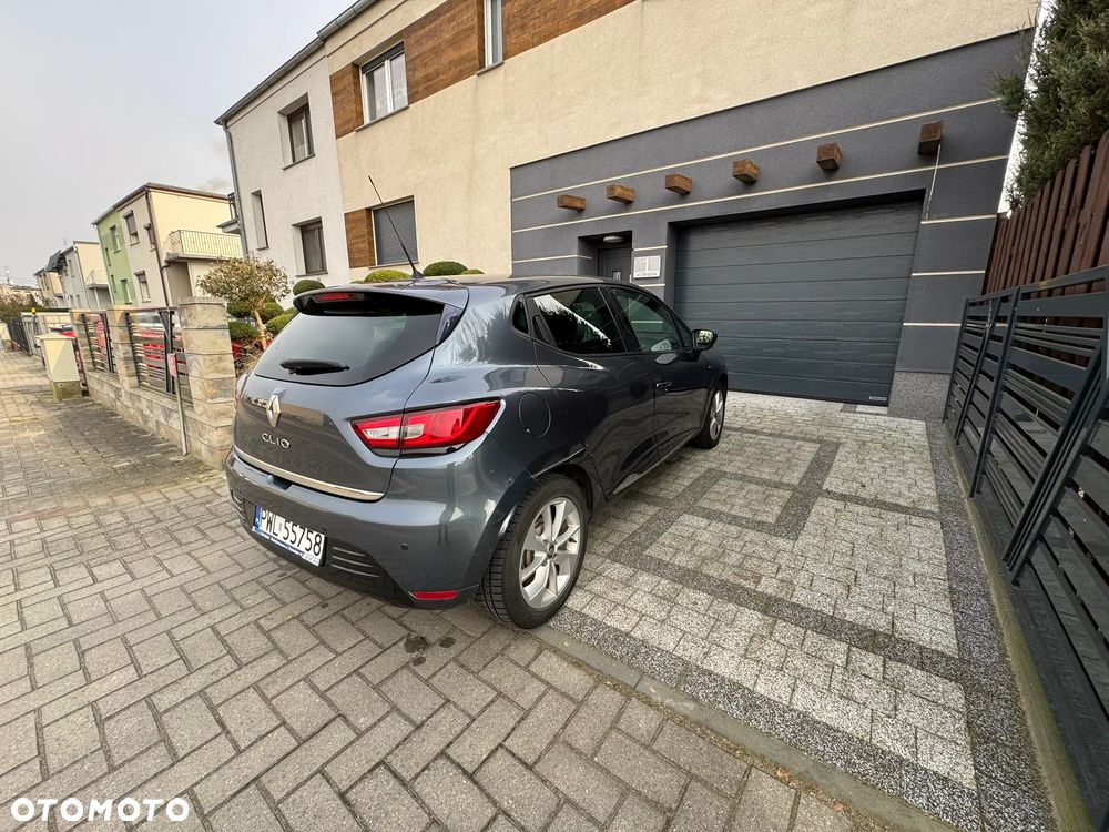 Renault Clio - 8