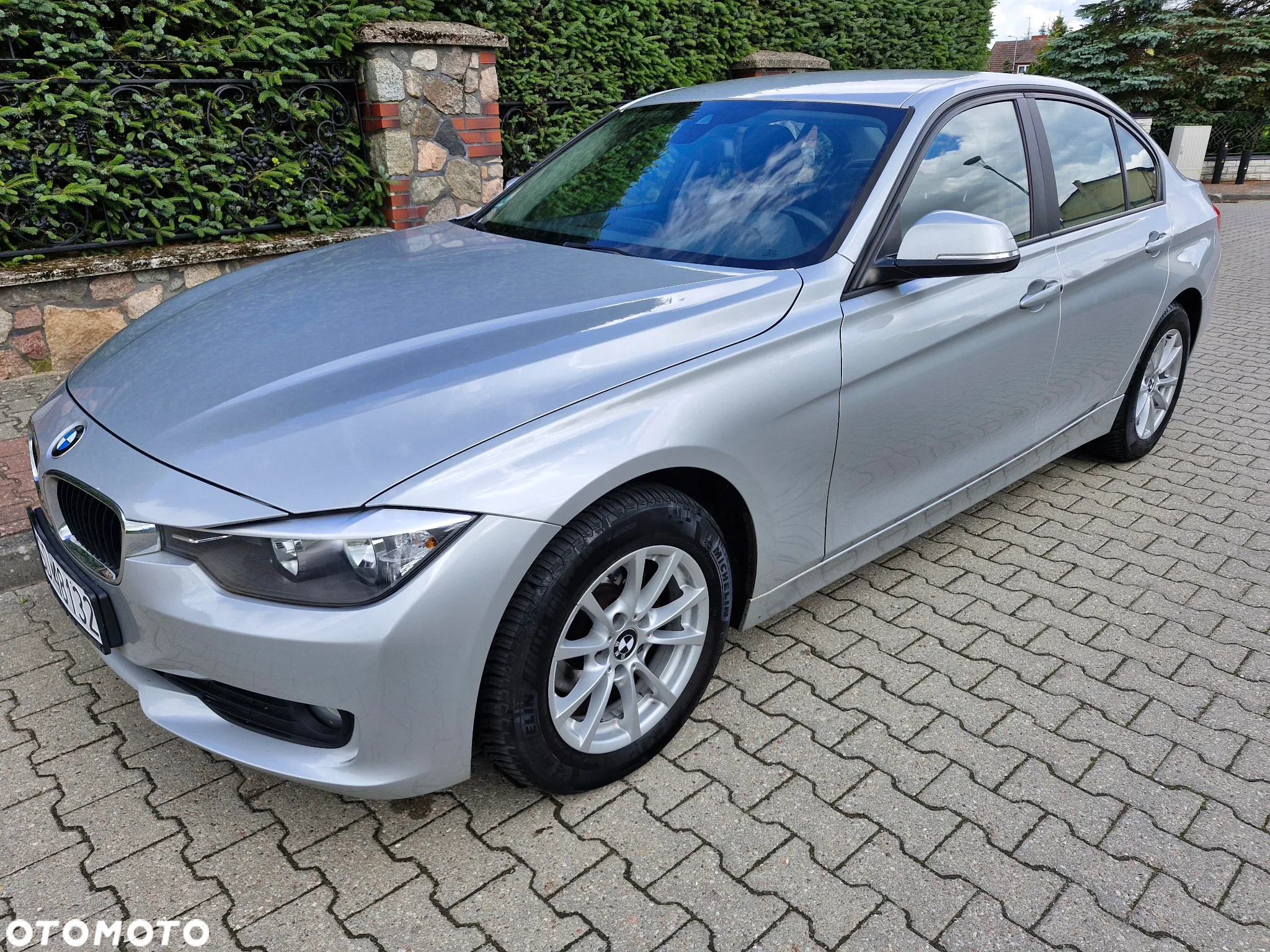 BMW Seria 3 318d DPF Touring Edition Sport - 11